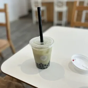 Seasonal drink - cocopandan w/ boba (rating: 4/5)