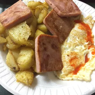 The ham and eggs platter...