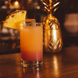 Intimate Bar in NYC Mai Tai