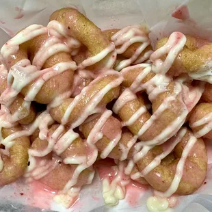 Strawberry-cheesecake donuts