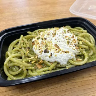 Buccatini alla pesto