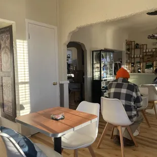 Coffee shop with great light and seating. Very cozy!