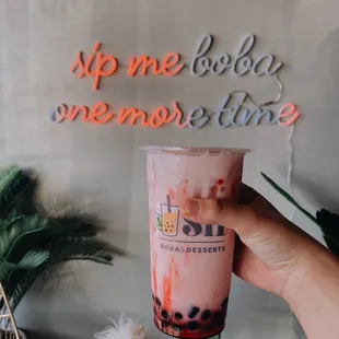 dragonfruit milk tea