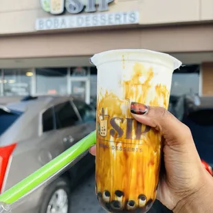Brown sugar milk tea w/boba