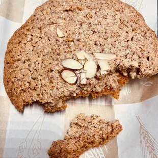 AMAZING Almond Cookie