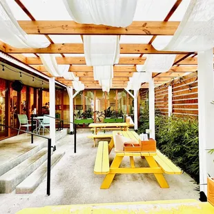 This venue is nice enough for a hot summer wedding, let alone a pho eatery.