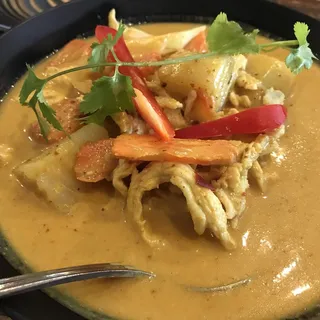 Chicken Yellow Curry and Rice Lunch Box