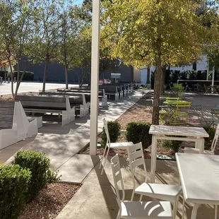 Even more seating beyond the patio