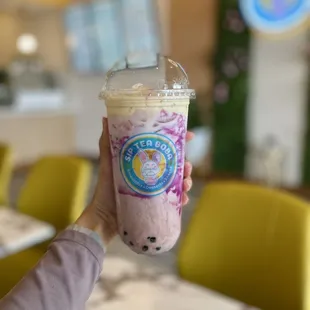 ig: @whatsviveating  |  purple ube brulee milk tea