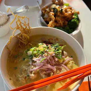 Chiang Mai Noodles and Crispy Garlic Chicken