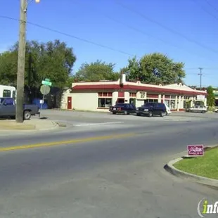 a view of the outside of a restaurant