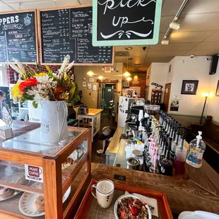 My order (açaí bowl, London fog)