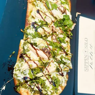 Chicken Florentine flatbread