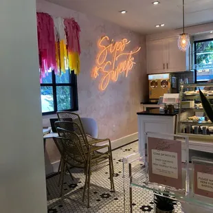 Sips &amp; Sweets Sign