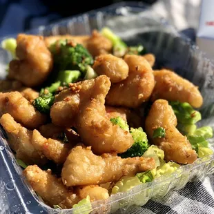 food, chicken wings and fried chicken