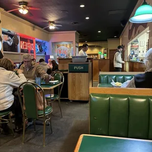 sushi and sashimi, interior