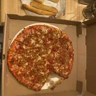 Pepperoni &amp; Sausage Pizza