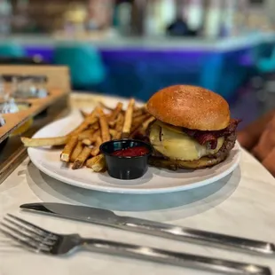Eva of Destruction burger