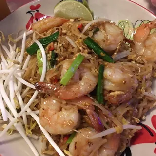 25. Pad Thai Noodles