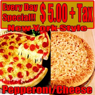 Compra 2 pizzas y llévate gratis una orden de bread sticks con su salsa marinada