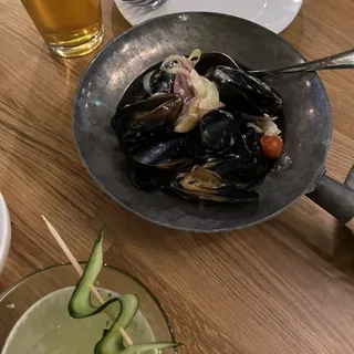 Steamed Mussels