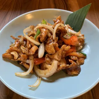 Crispy Cashew Chicken