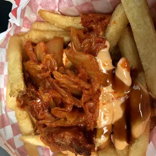 Kimchee fries, yum!!