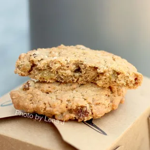 Golden Oatie ($1.65) - oatmeal cookie with golden raisins