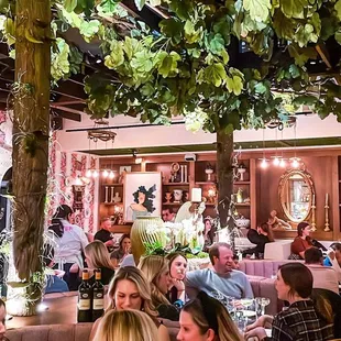 Decor inside - beautiful!