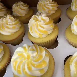 Lilikoi Cupcakes! Yummmmmm!!!!