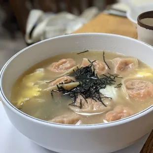 Dumpling soup