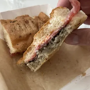 Salami sandwich