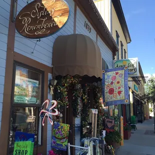 Outside of Sisters in summer