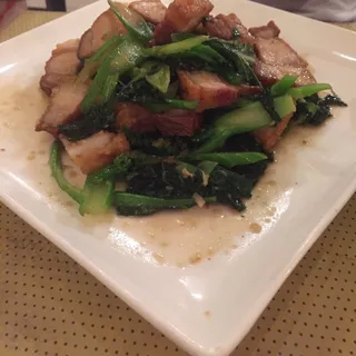 Moo Grob Basil