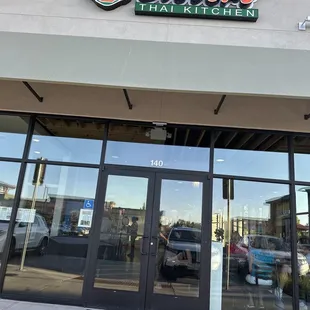 Picture of your shop where you will get your food in 1 hour
