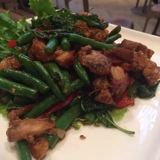 Moo Grob Basil