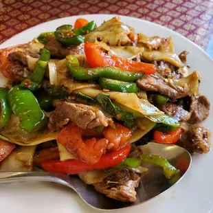 Pad Kee Mao w/ Beef