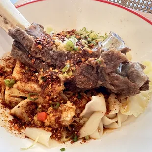 Braised Beef Rib with Oil-Poured Noodle