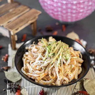 Six Alley Signature Noodle