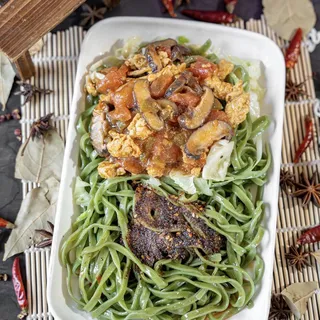 N6. Tomato, Egg and Mushroom Green Noodle