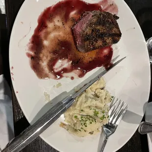 Steak and mashed potatoes