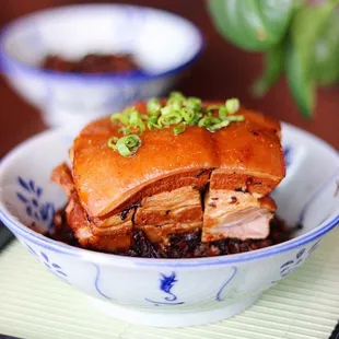 Braised pork belly IG:@tinyhangrytiff