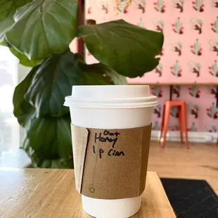 Honey vanilla latte w/ oatmilk