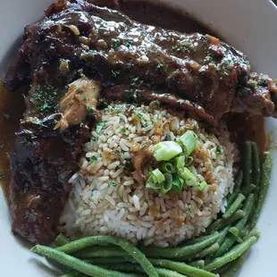 Smothered Turkey Wing, Rice and Gravy, Green Beans