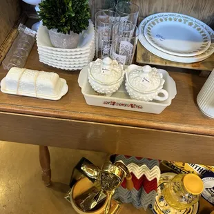 Milk glass
