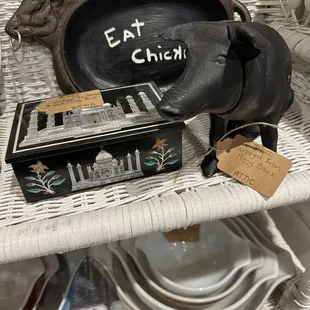 I really wanted the cast iron piggy to come home with me, great price