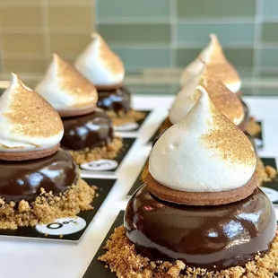 Gimmie S'more! Toasted marshmallow, chocolate mousse, graham cracker crumble