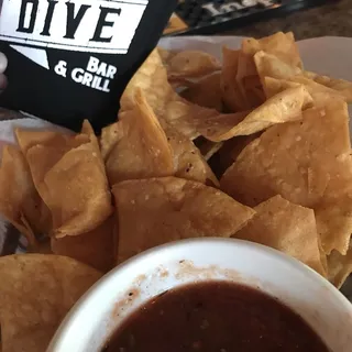 House Chips and Salsa