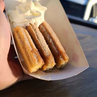 Had an amazing beef hoagie! It was much better than the established BBQ joint next to GMBC.