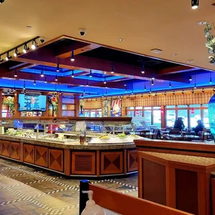 Around 11:30am. Endless salad bar/buffet.